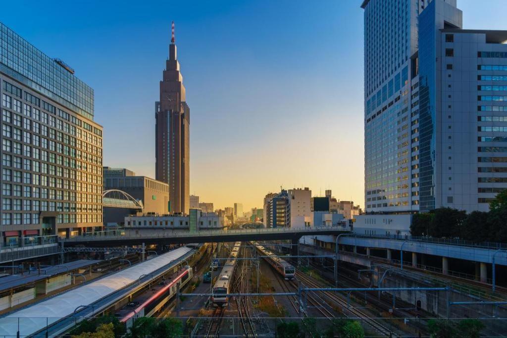 Lien Nishi Shinjuku Hotel 2*